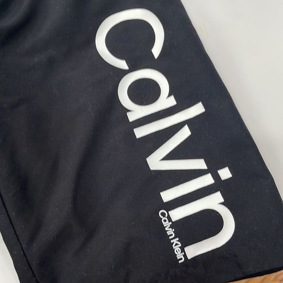 Boys Calvin Klein swim trunks - Picture 2 of 4